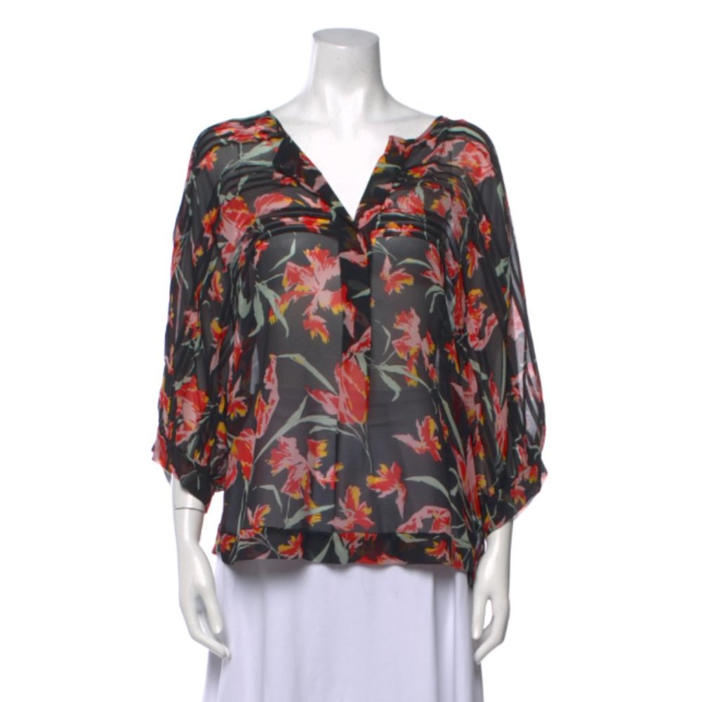 DIANE VON FURSTENBERG Silk Floral Print Blouse